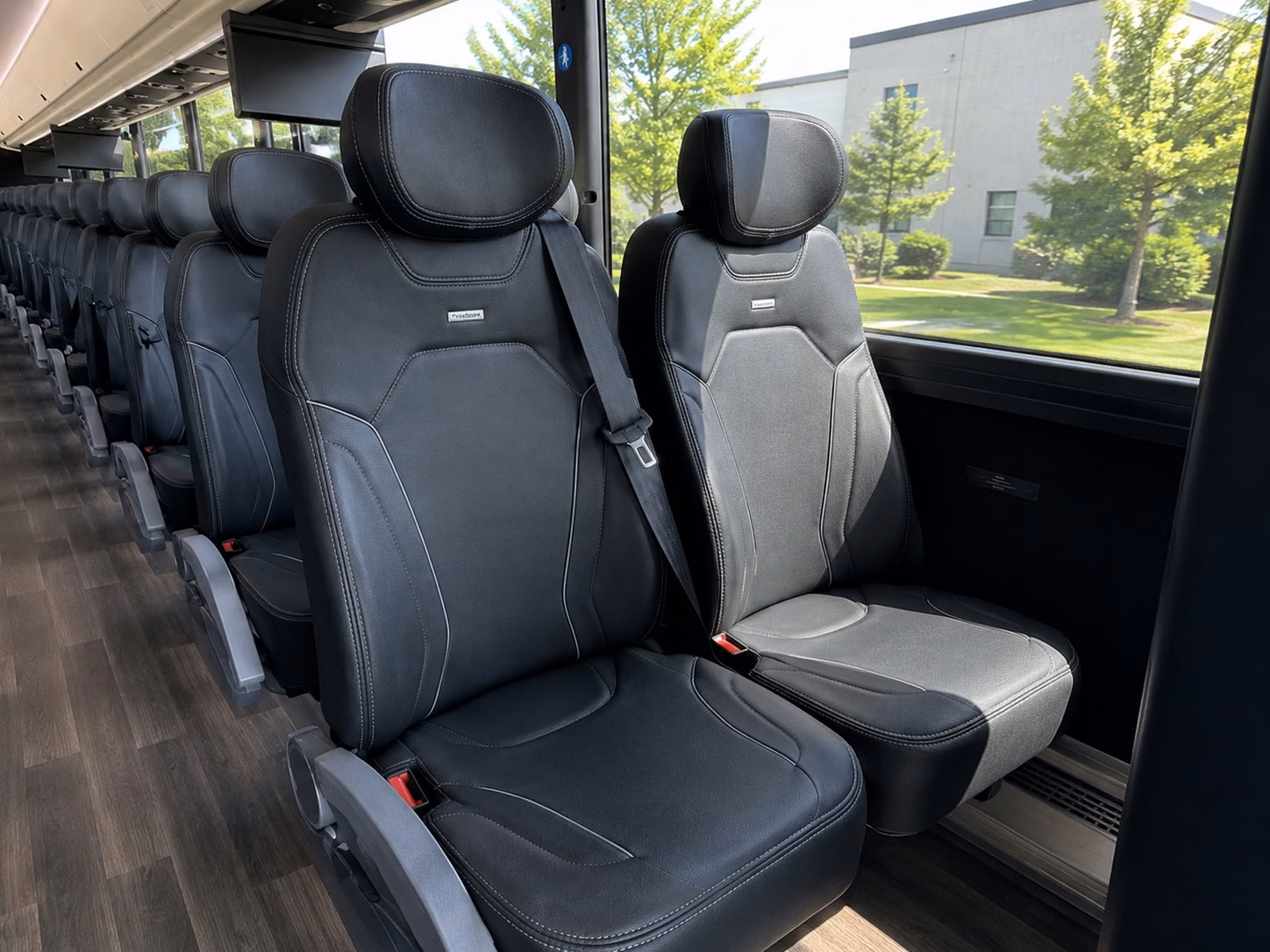 akron wedding transportation for ceremonies at stan hywet greystone hall and beyond