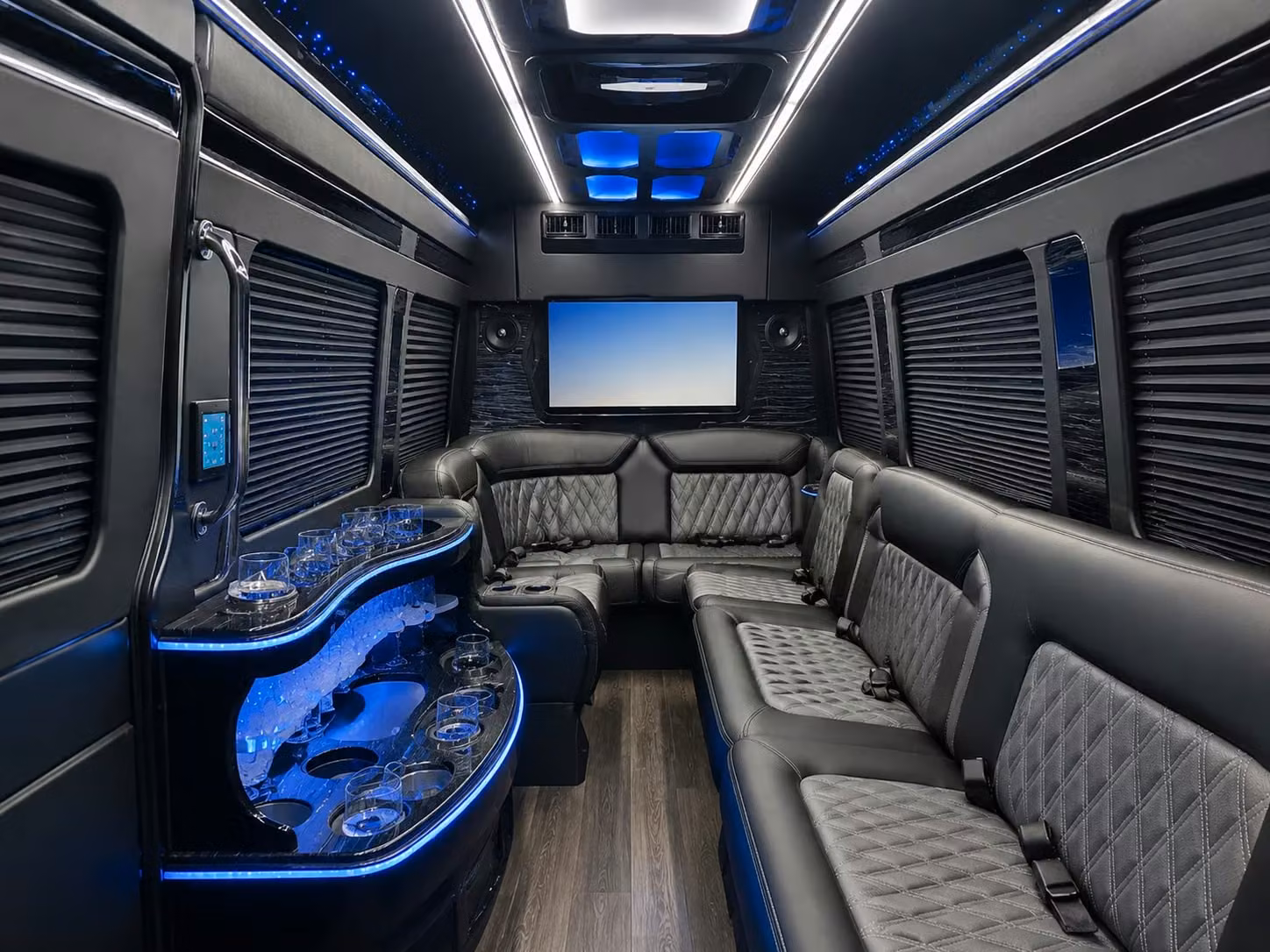 akroncharterbus com is the smarter way to arrange cleveland hopkins airport transfers from akron