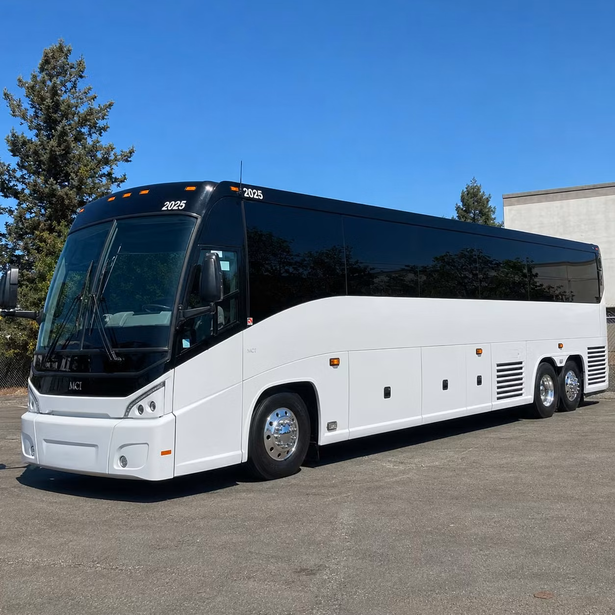 let akroncharterbus com handle the drive to rocket mortgage fieldhouse and cleveland arenas