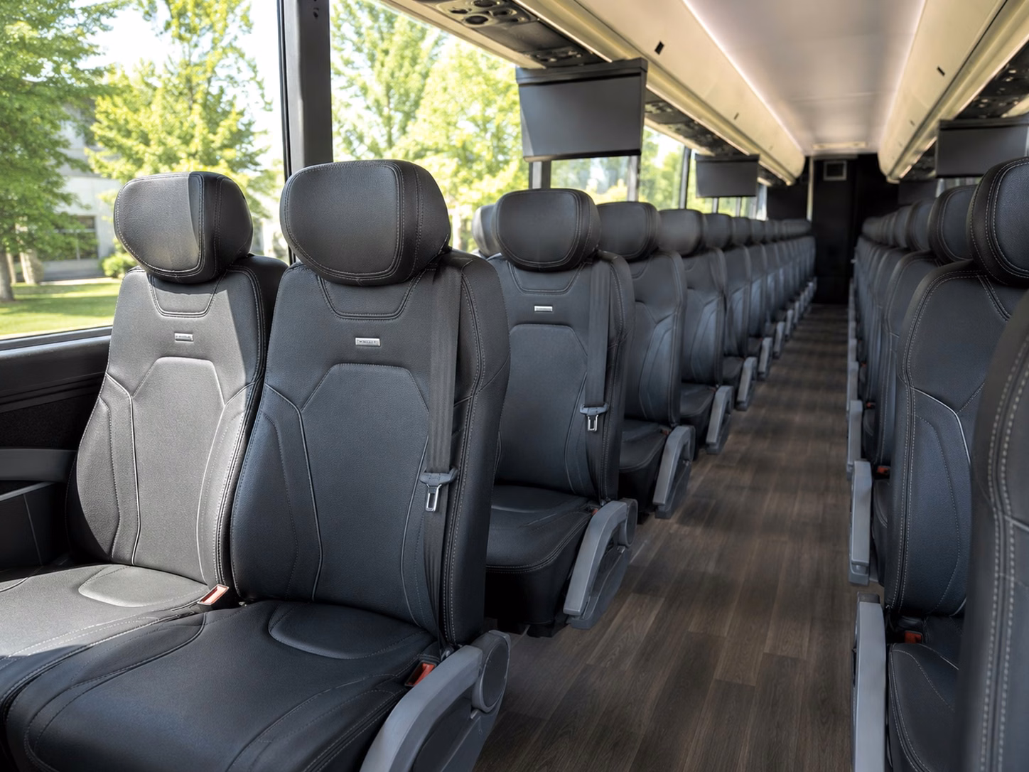 make guest hotel pickups and drop offs around akron completely effortless